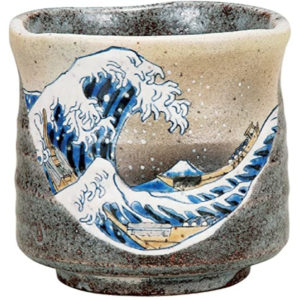 Kutani ware Japanese tea cup Hokusai Kanagawa Okinami Ura