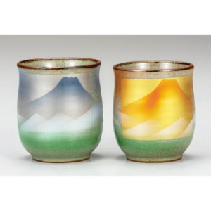 Kutani ware pair tea cup Fuji mountain range